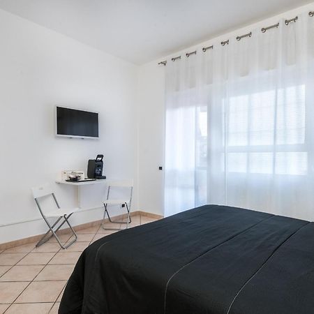 Travelershome 7Metri Guesthouse Ciampino Exterior photo