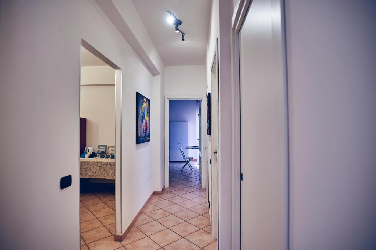 Travelershome 7Metri Guesthouse Ciampino Exterior photo