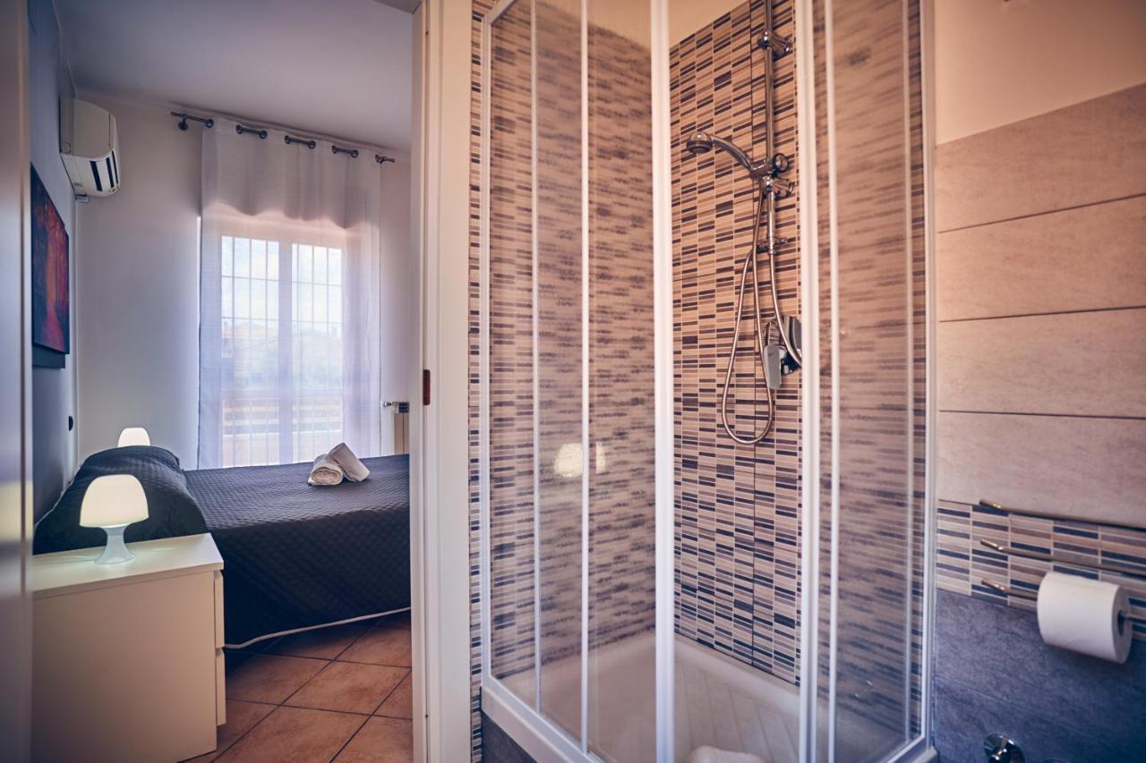 Travelershome 7Metri Guesthouse Ciampino Exterior photo