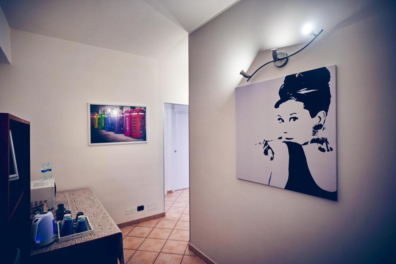 Travelershome 7Metri Guesthouse Ciampino Exterior photo