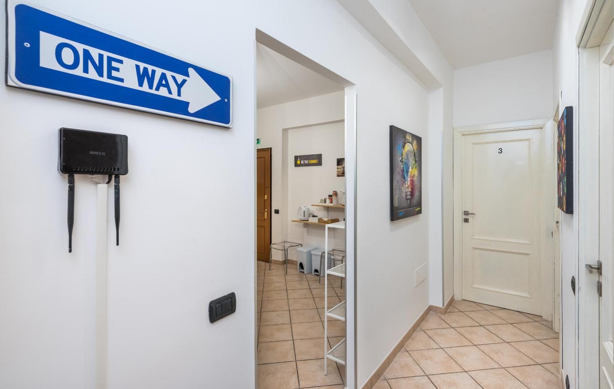 Travelershome 7Metri Guesthouse Ciampino Exterior photo